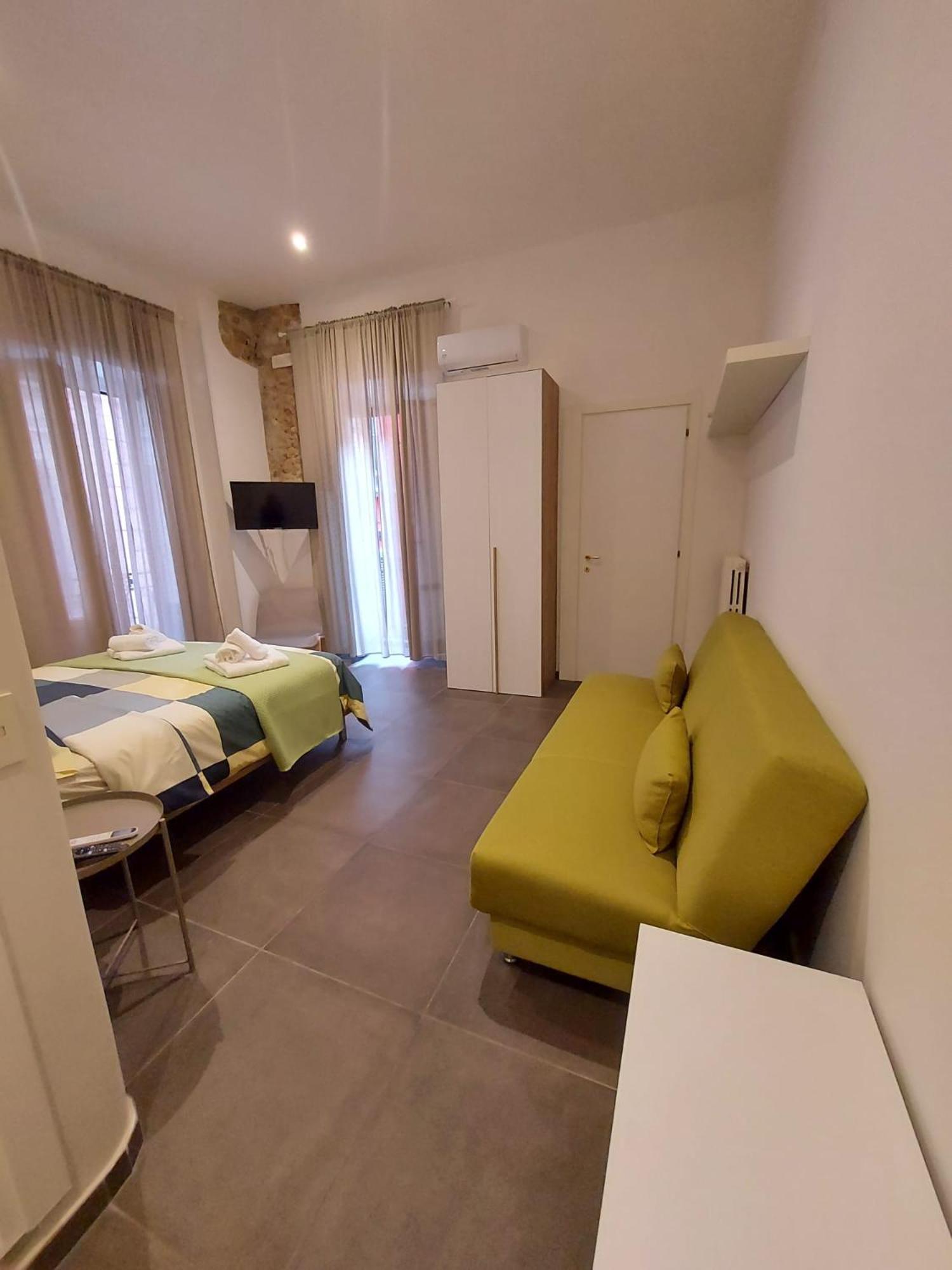 Philia Apartment ซาแลร์โน ภายนอก รูปภาพ